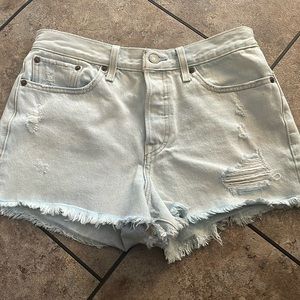 501 Levi’s cut-offs distressed button up shorts  28